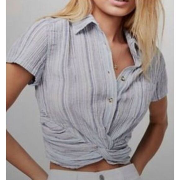 Free People Lightweight Spring Tie Front Top Size Small - Picture 1 of 5